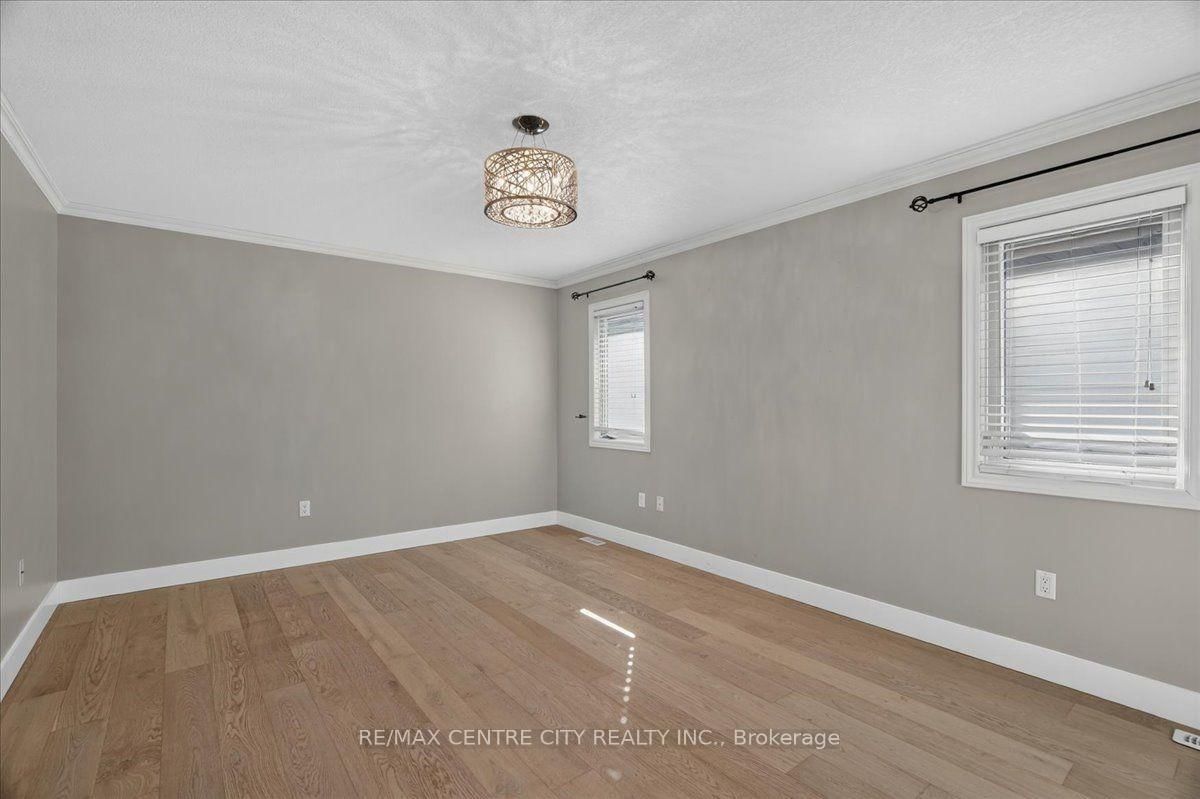 59 Bridle Path • Strathroy-Caradoc, ON photo 18