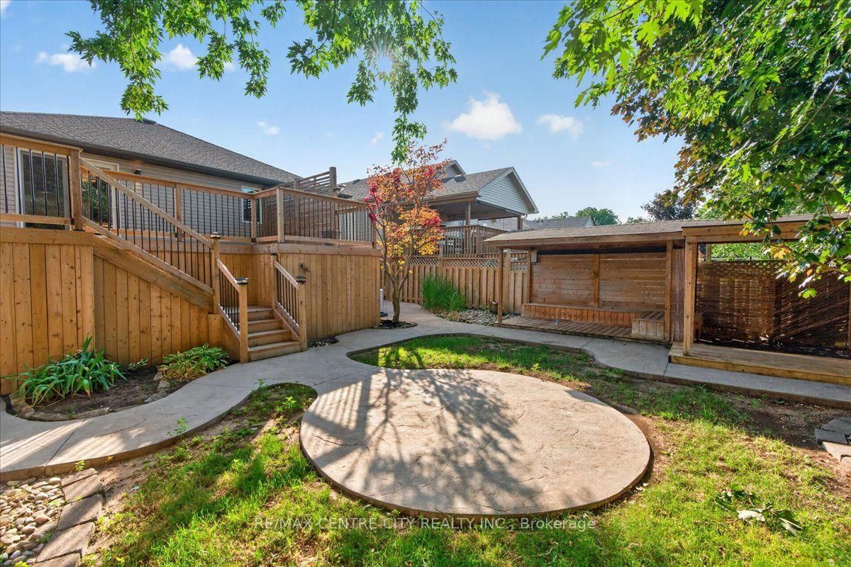 59 Bridle Path • Strathroy-Caradoc, ON photo 39