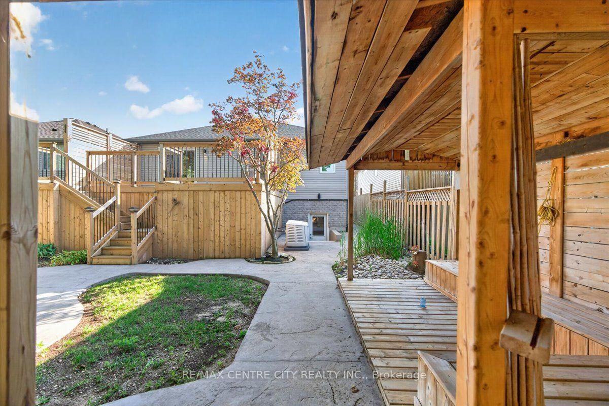 59 Bridle Path • Strathroy-Caradoc, ON photo 41