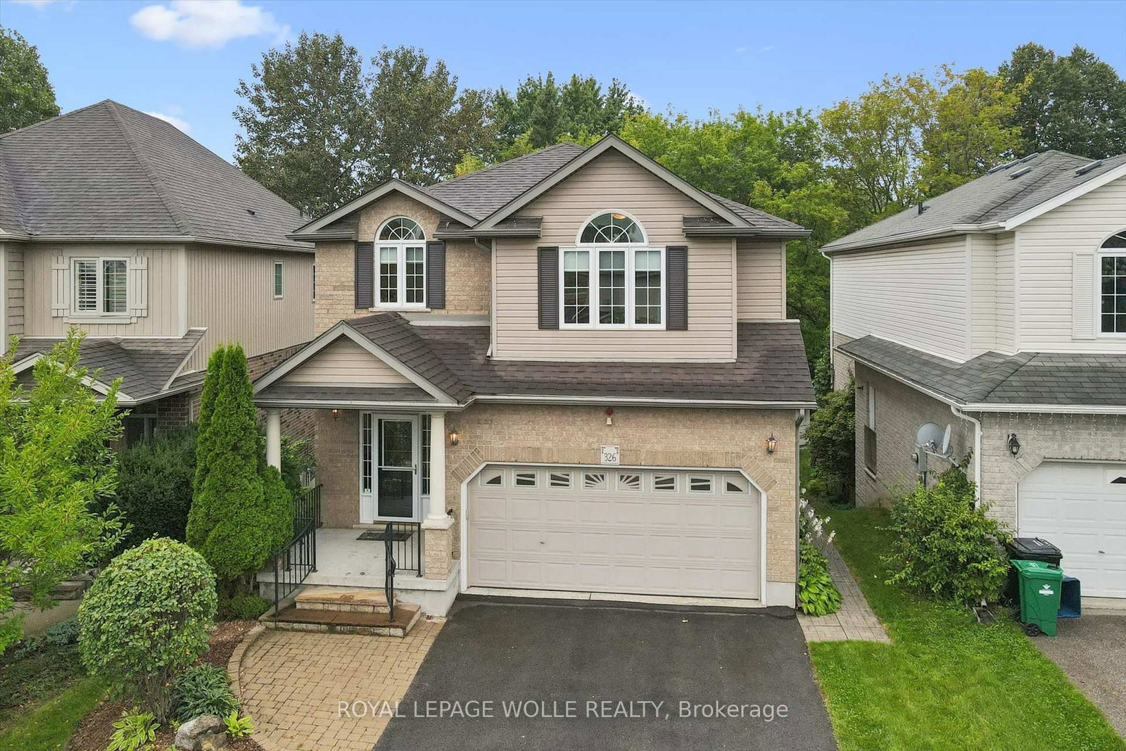326 Tealby Crescent • Waterloo, ON photo 3