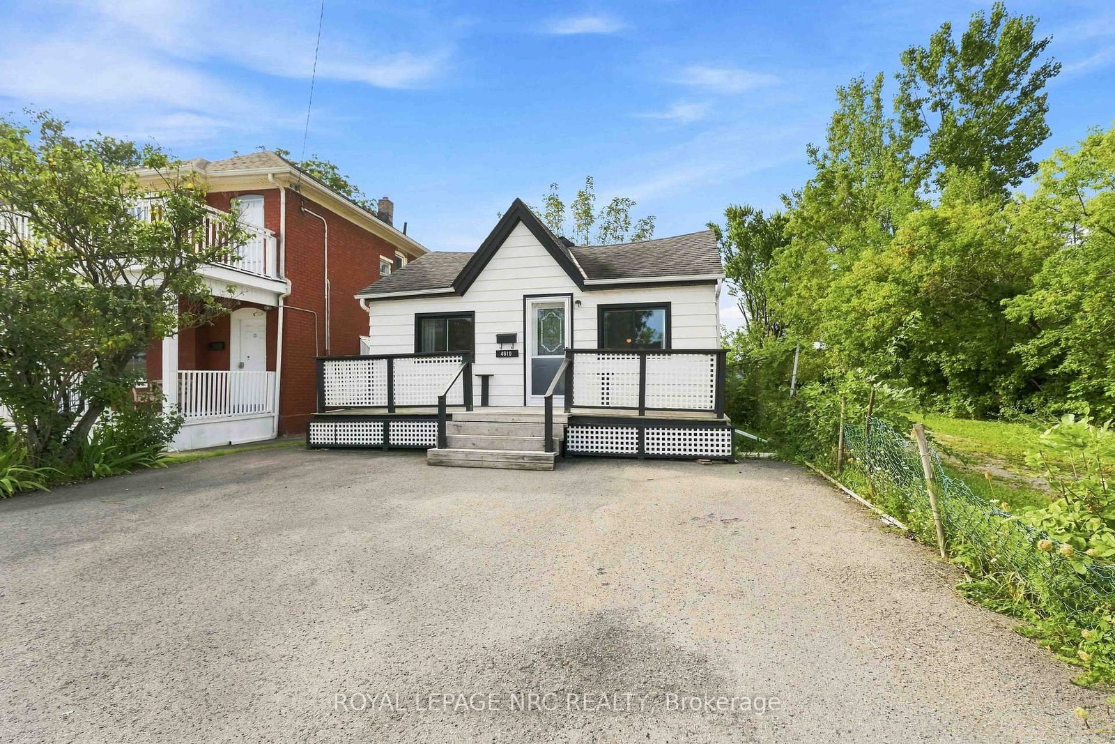 4610 Bridge Street • Niagara Falls, ON photo 3
