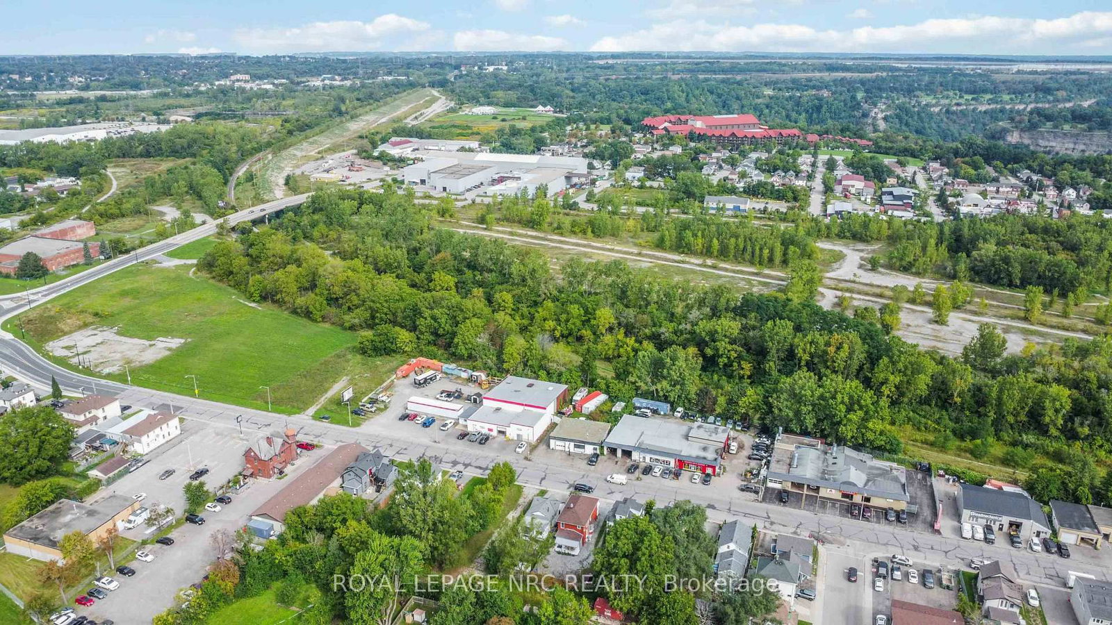 4610 Bridge Street • Niagara Falls, ON photo 38