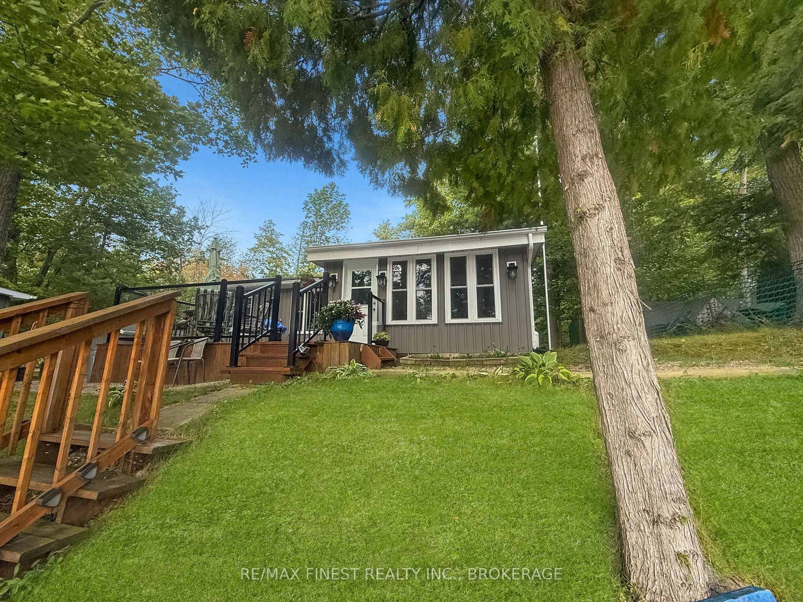 1219 Hidden Valley Lane • Perth Road, ON photo 4