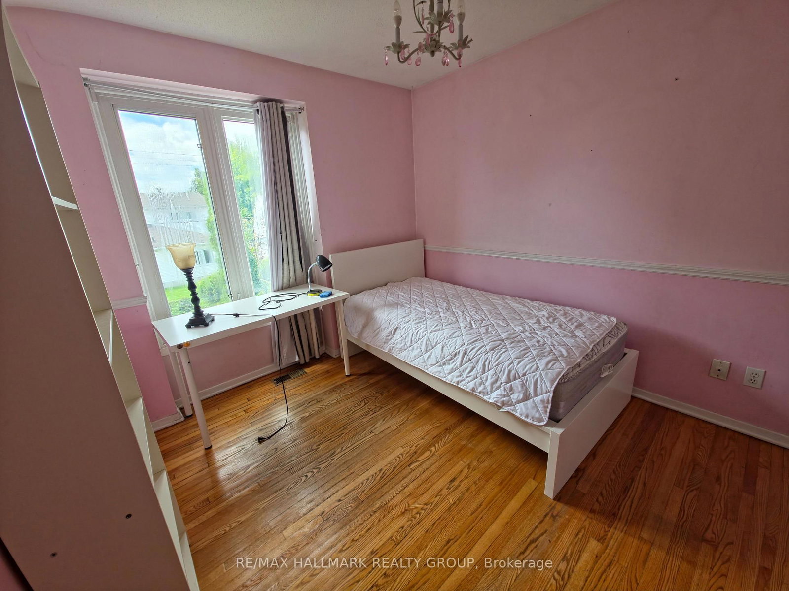 3288 Clearwater Crescent • Ottawa, ON photo 12