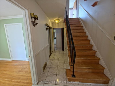 3288 Clearwater Crescent • Ottawa, ON photo 3