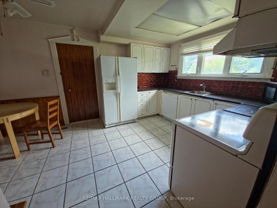 3288 Clearwater Crescent • Ottawa, ON photo 8