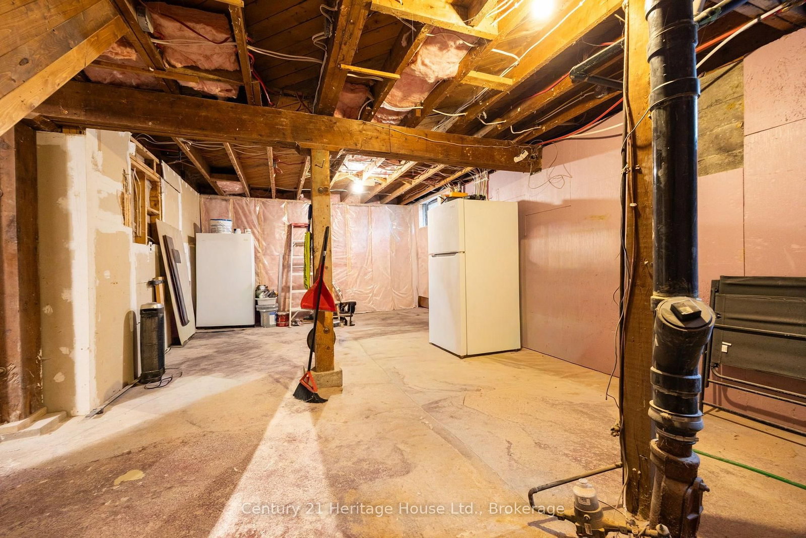 102 Stewart Avenue • Cambridge, ON photo 32