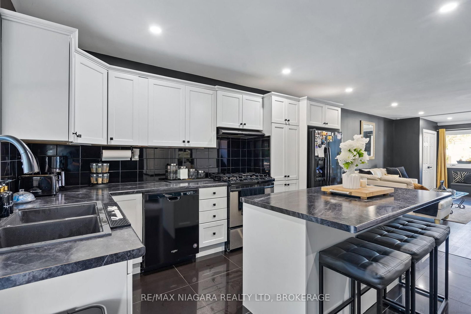 5 Cady Street • Welland, ON photo 10
