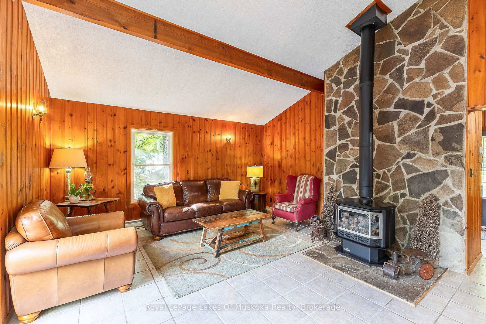 1053 Atkins Lake Road • Bracebridge, ON photo 3