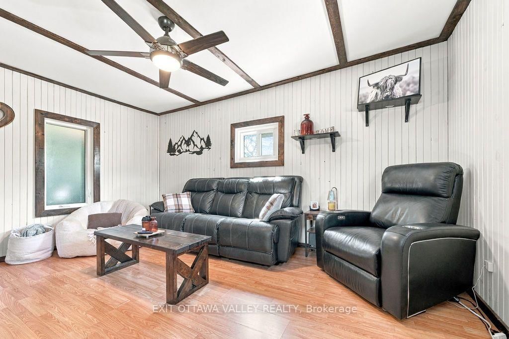 733 Calvin Road • Haley Station, ON photo 11