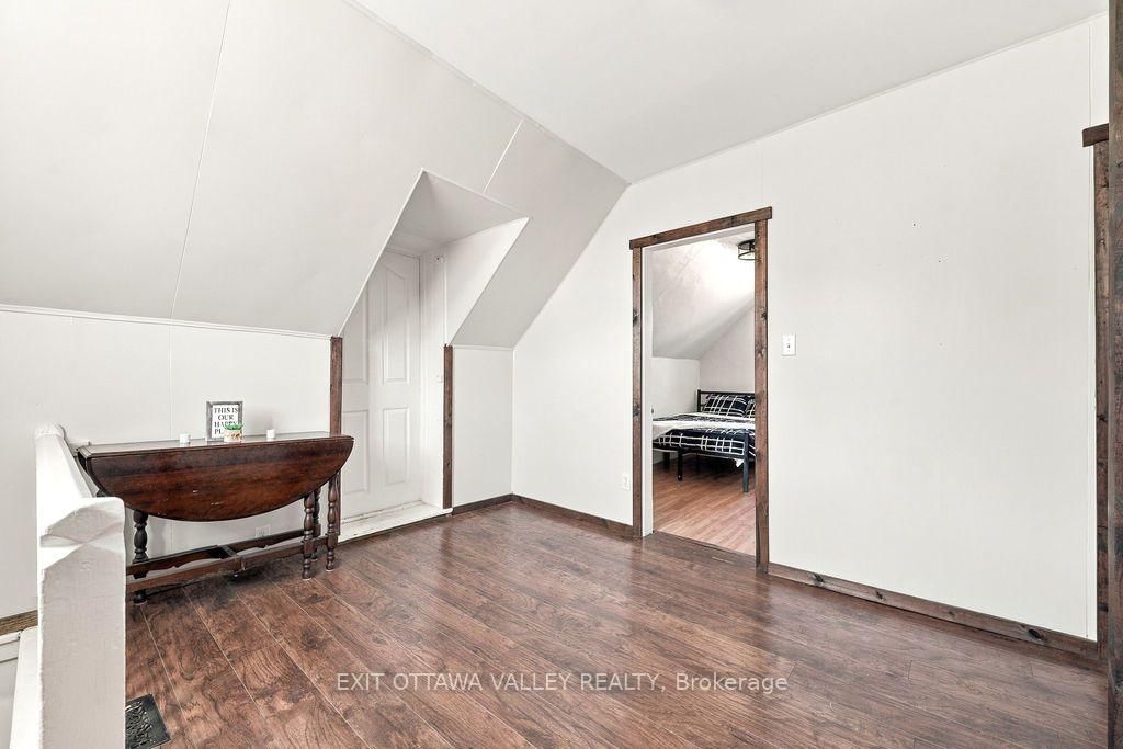 733 Calvin Road • Haley Station, ON photo 28