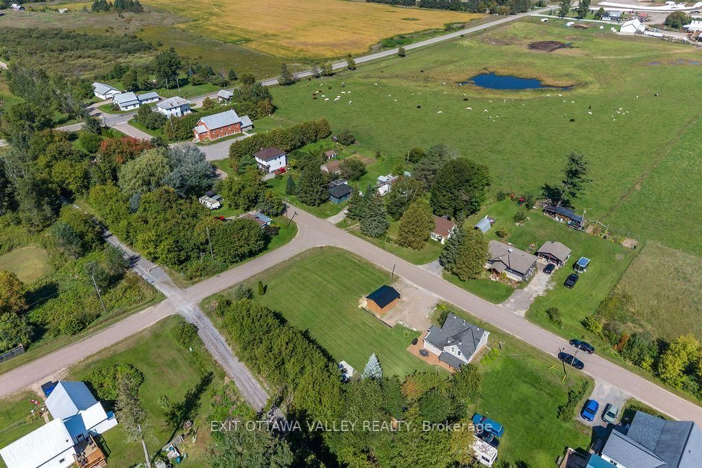733 Calvin Road • Haley Station, ON photo 50