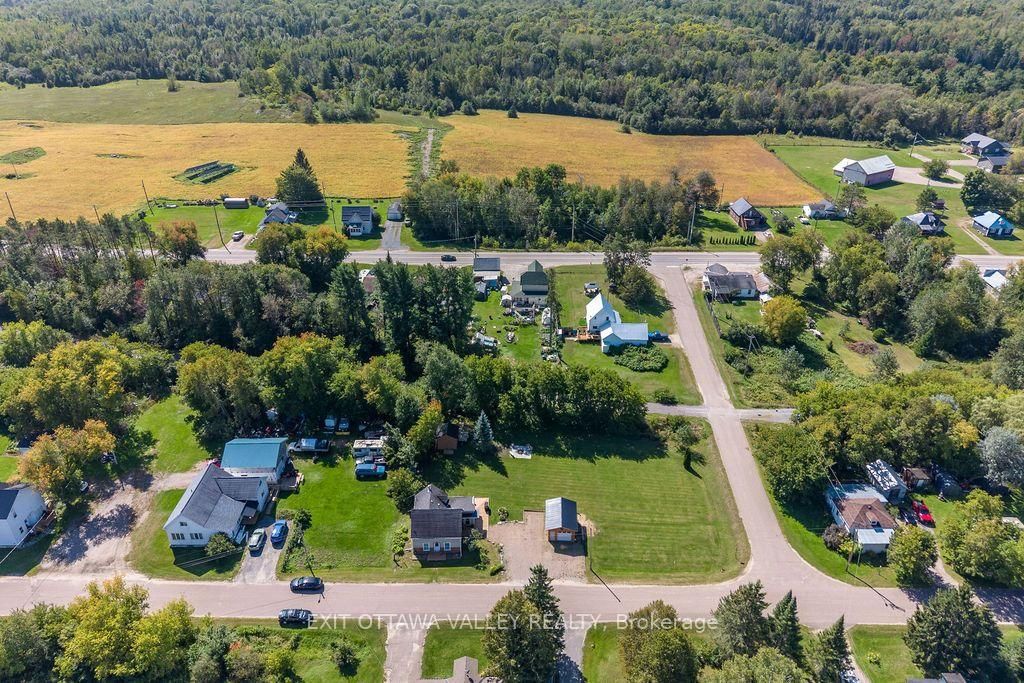 733 Calvin Road • Haley Station, ON photo 9