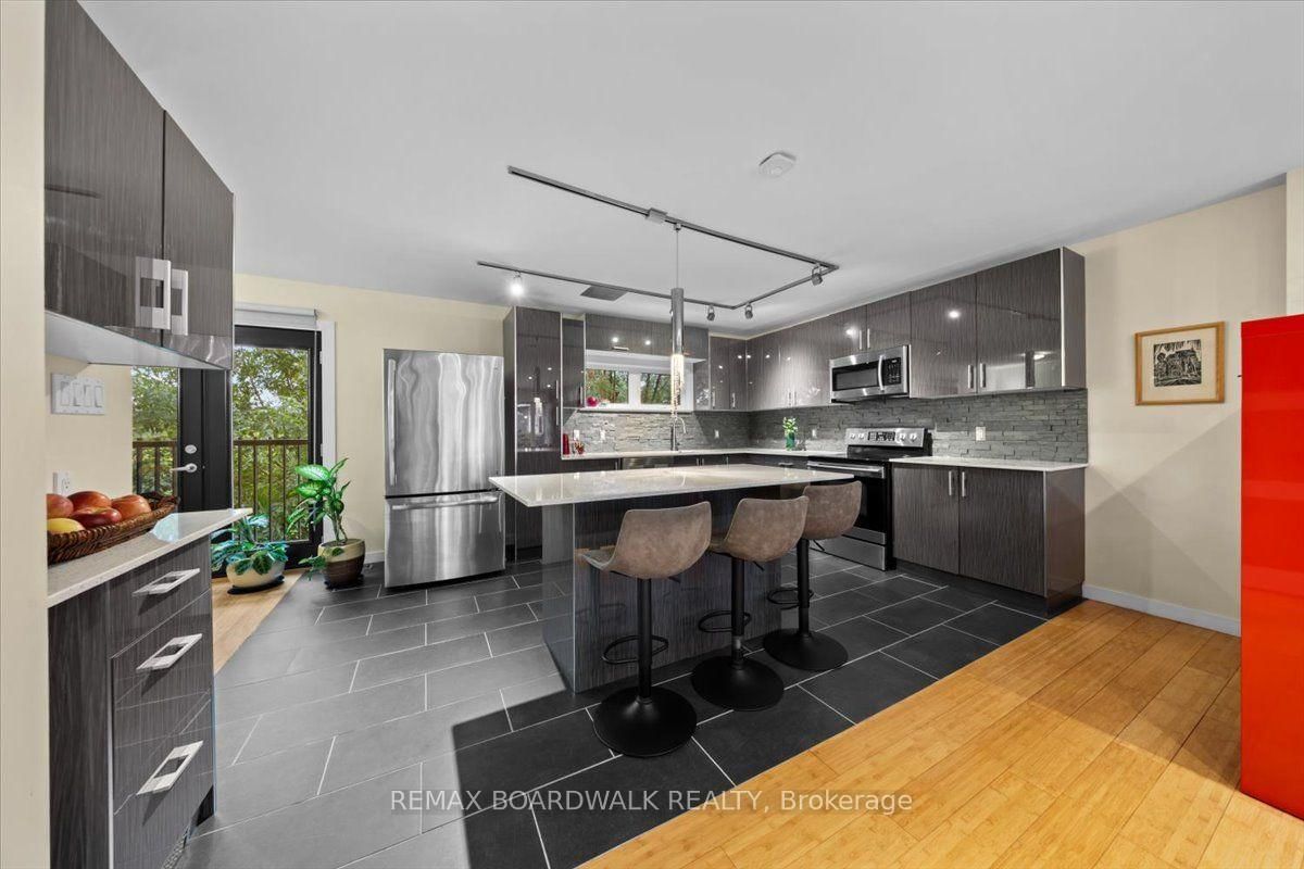 154 Duford Street • Ottawa, ON photo 10