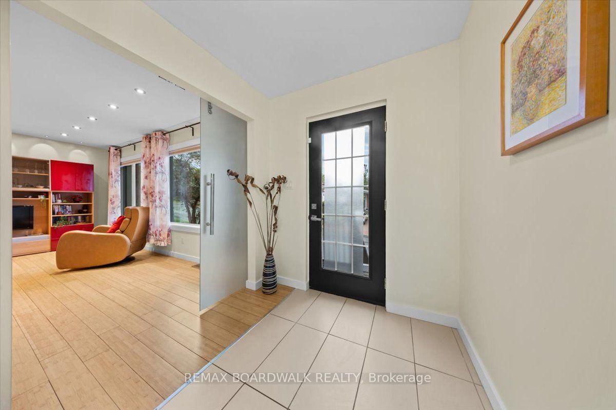 154 Duford Street • Ottawa, ON photo 2