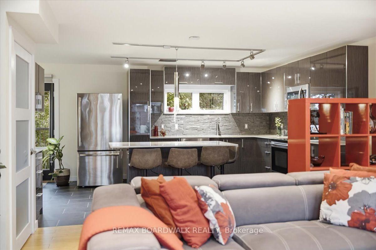 154 Duford Street • Ottawa, ON photo 5