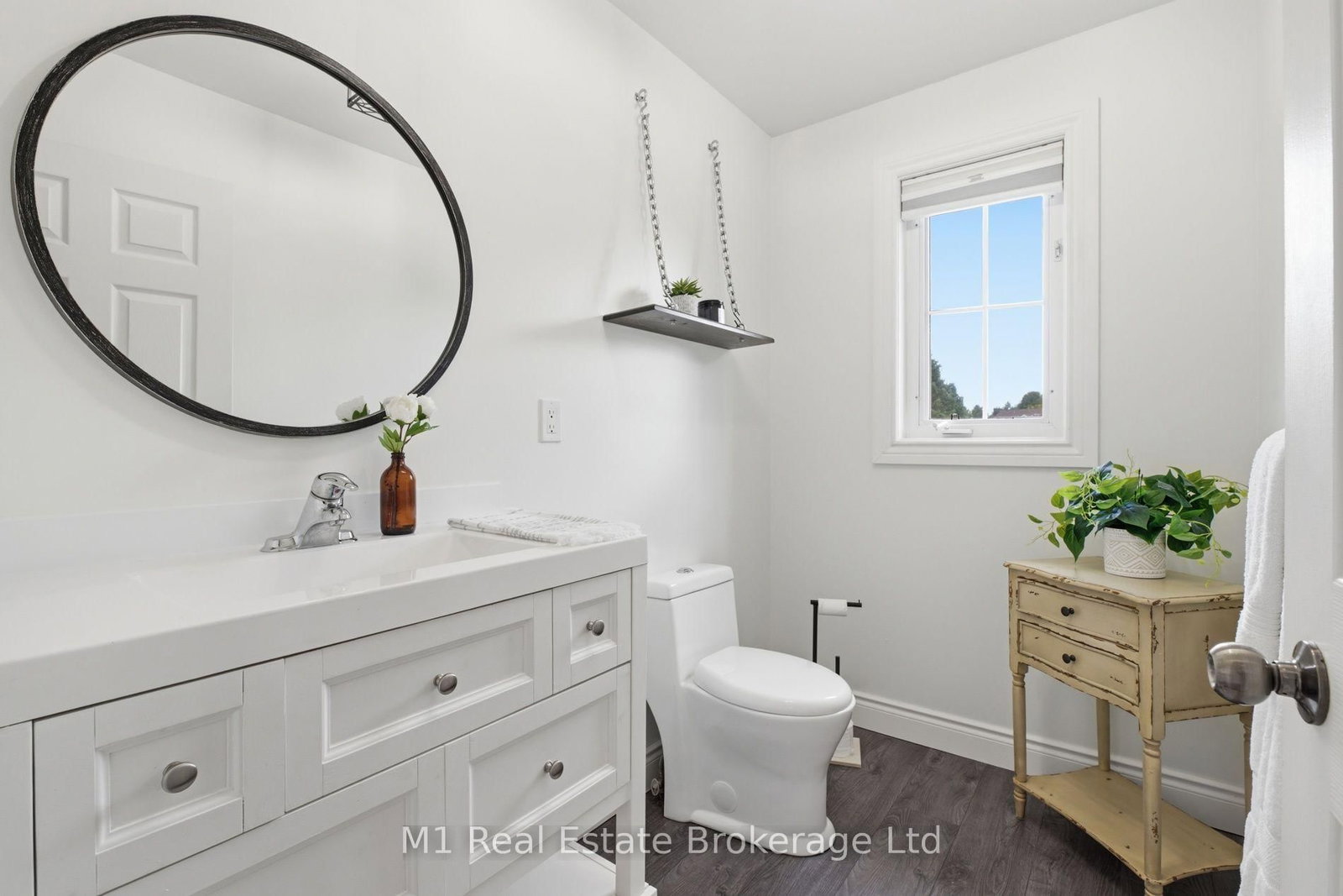 308 Daniel Crescent • Centre Wellington, ON photo 8