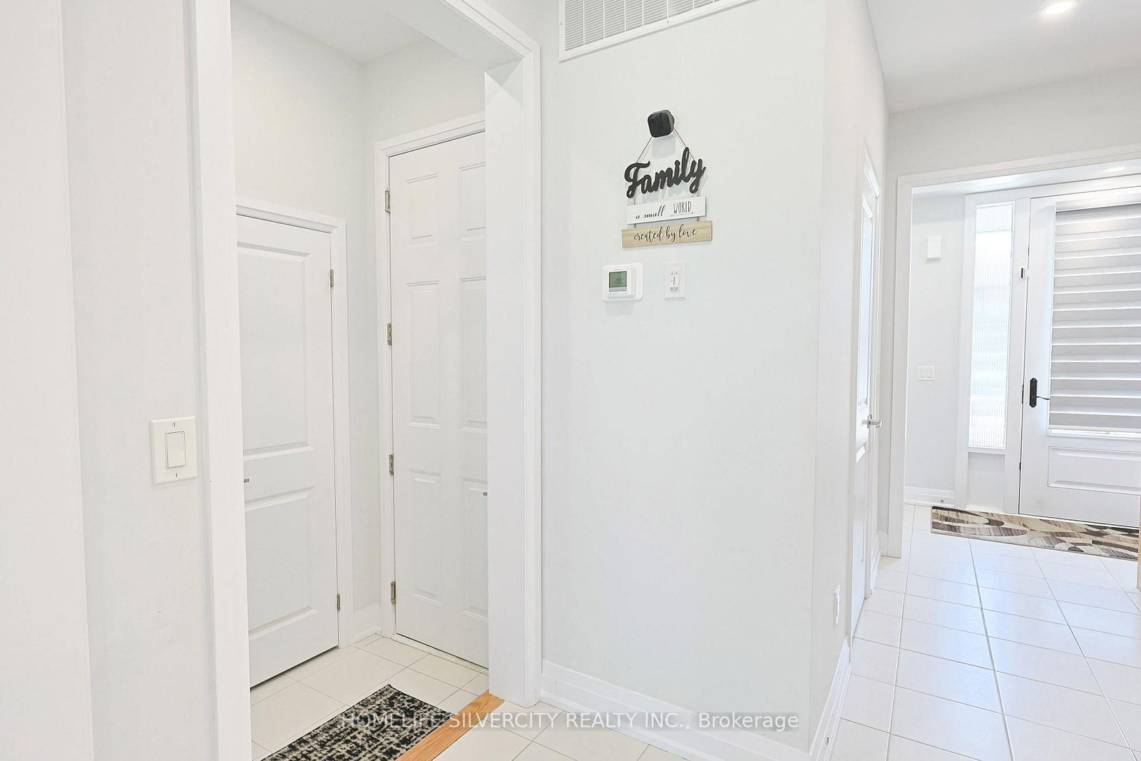 133 Cole Terrace • Woodstock, ON photo 4