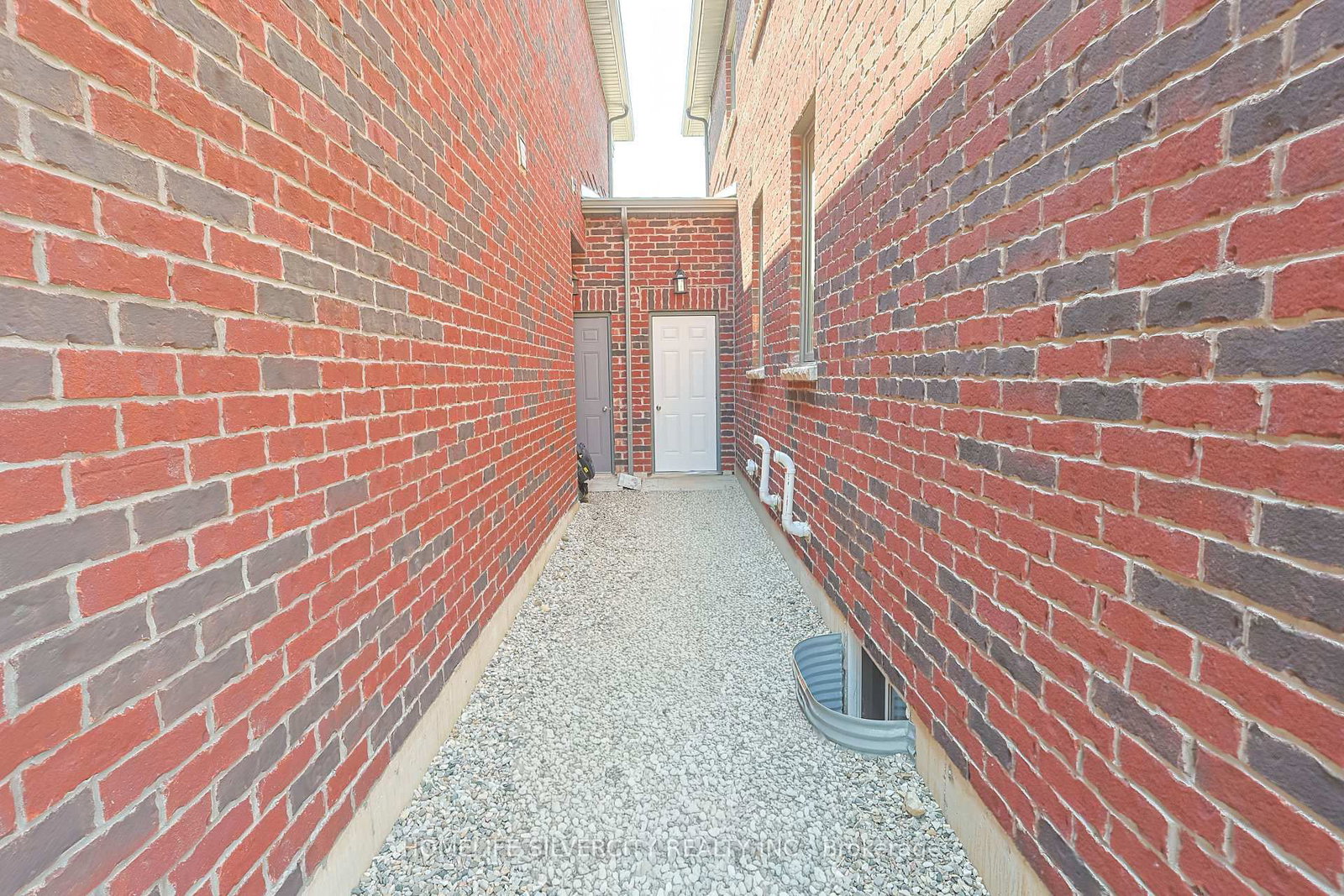 133 Cole Terrace • Woodstock, ON photo 45