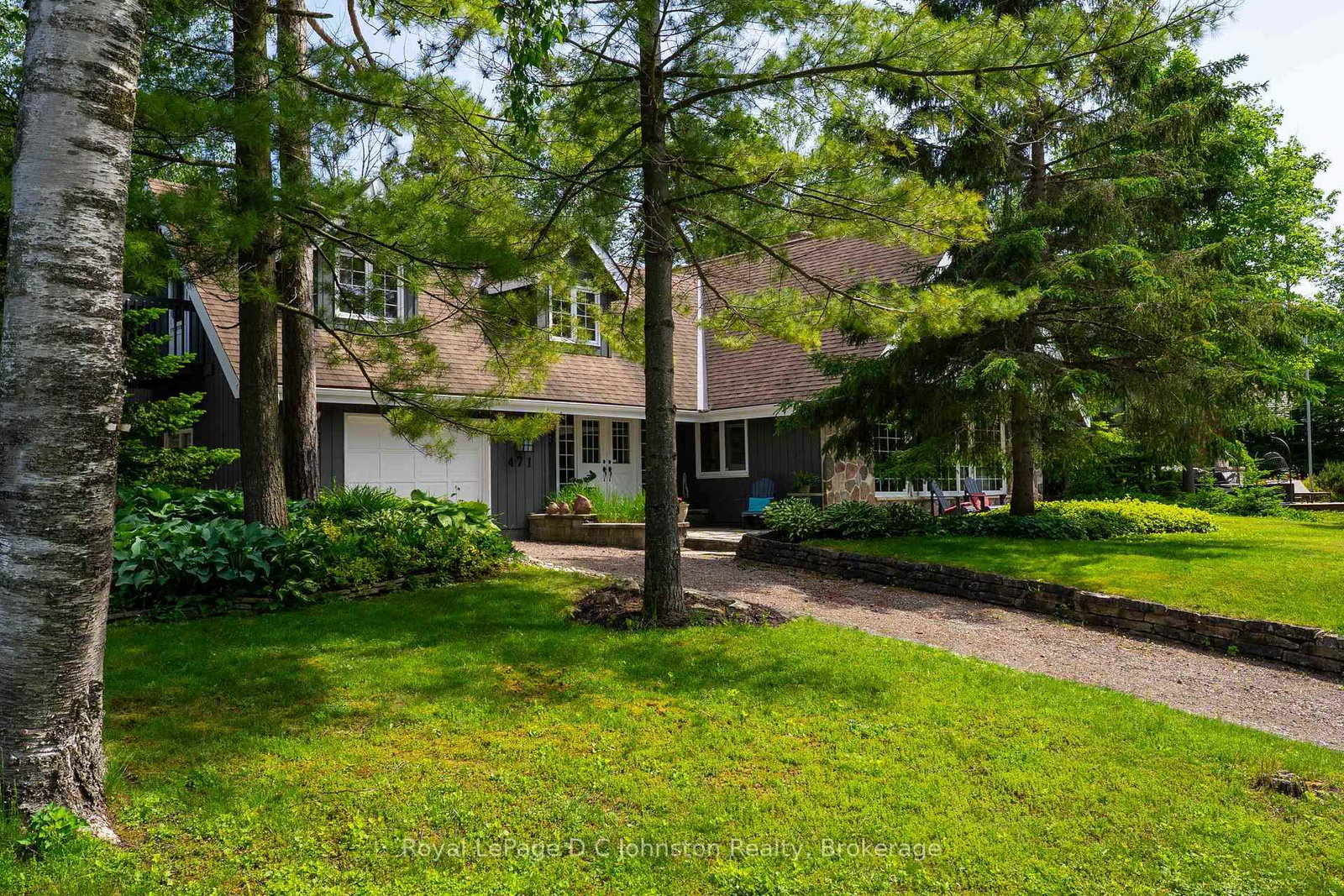 471 Eckford Avenue • Saugeen Shores, ON photo 1