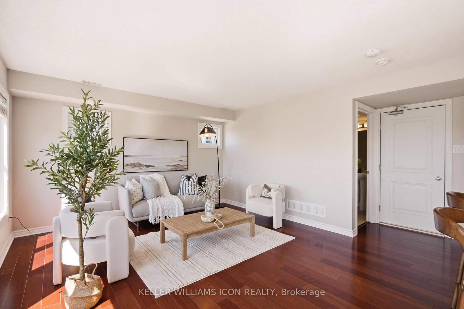 528 Clearbrook Drive • Ottawa, ON photo 11