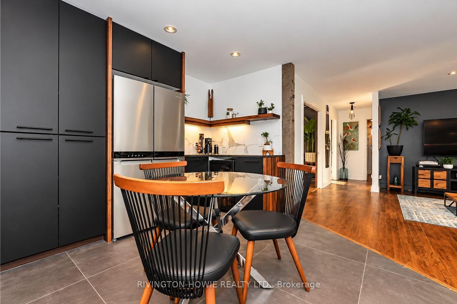 207 Monty Drive • Ottawa, ON photo 8