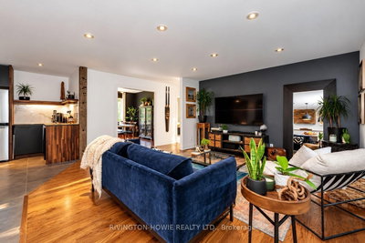 207 Monty Drive • Ottawa, ON photo 9