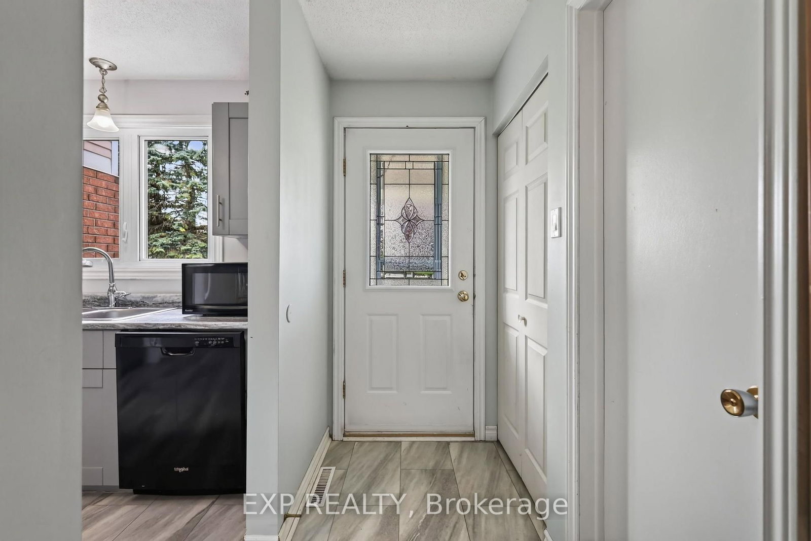 122 Laurier Street • Casselman, ON photo 5