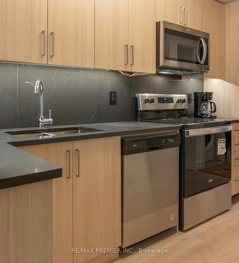 1808 - 145 Columbia Street W