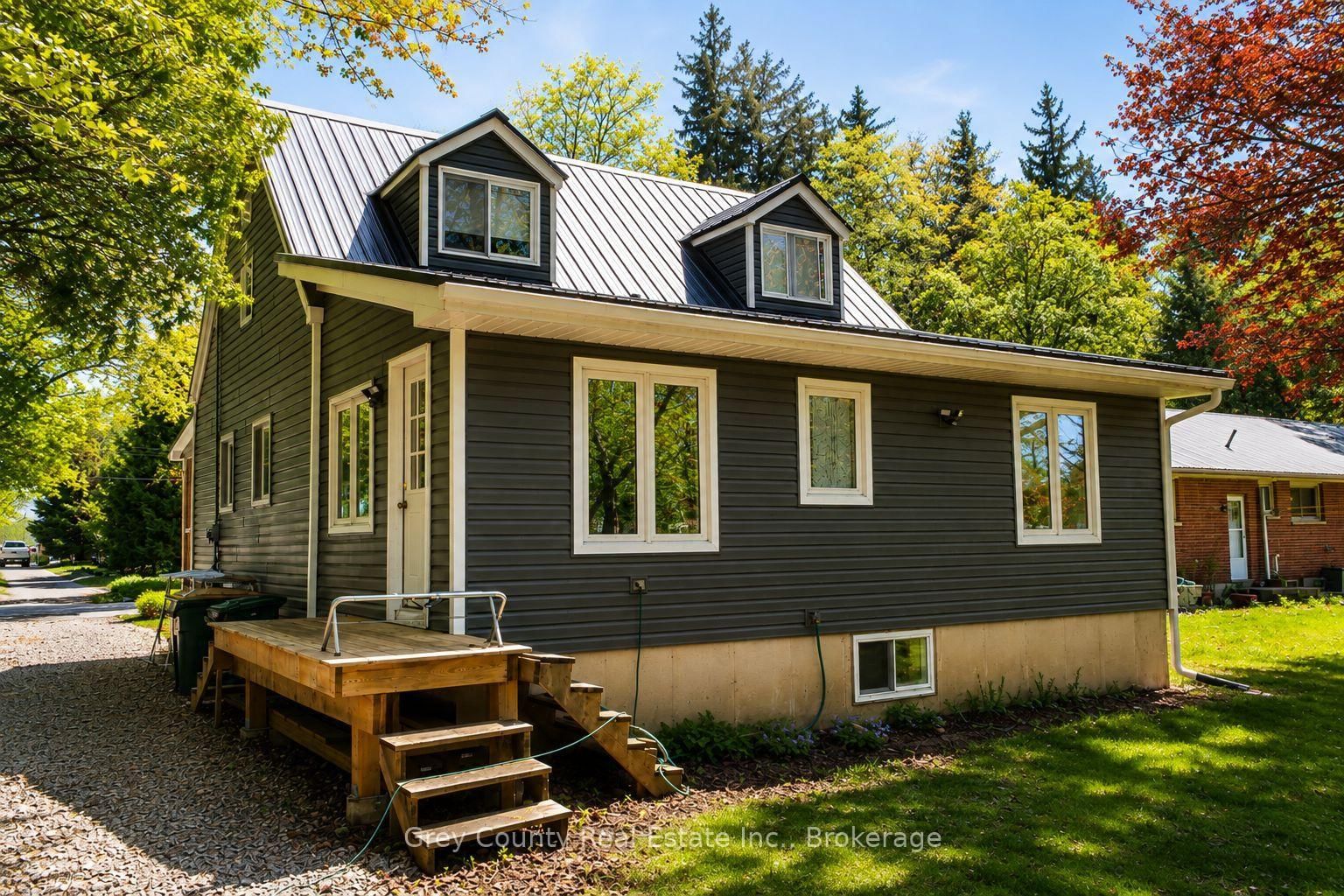 120 Mark Street W • Grey Highlands, ON photo 9
