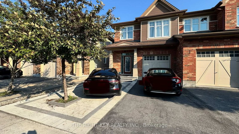 226 Fergus Crescent