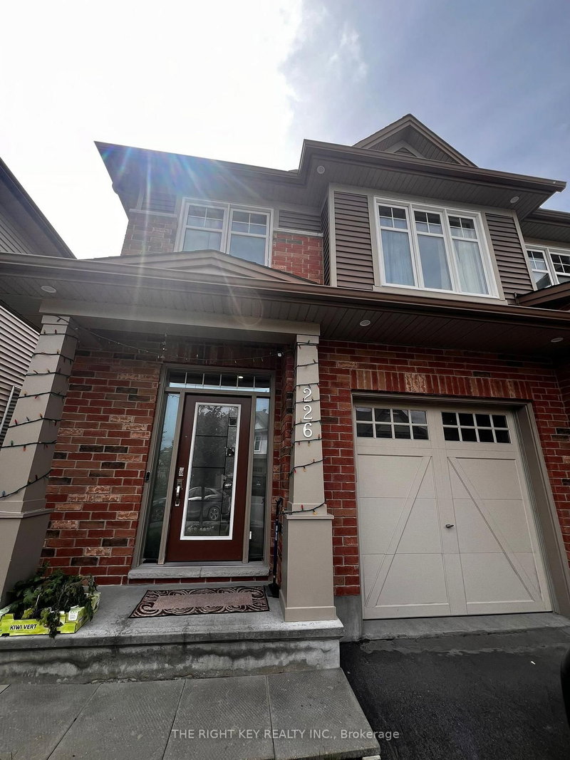 226 Fergus Crescent