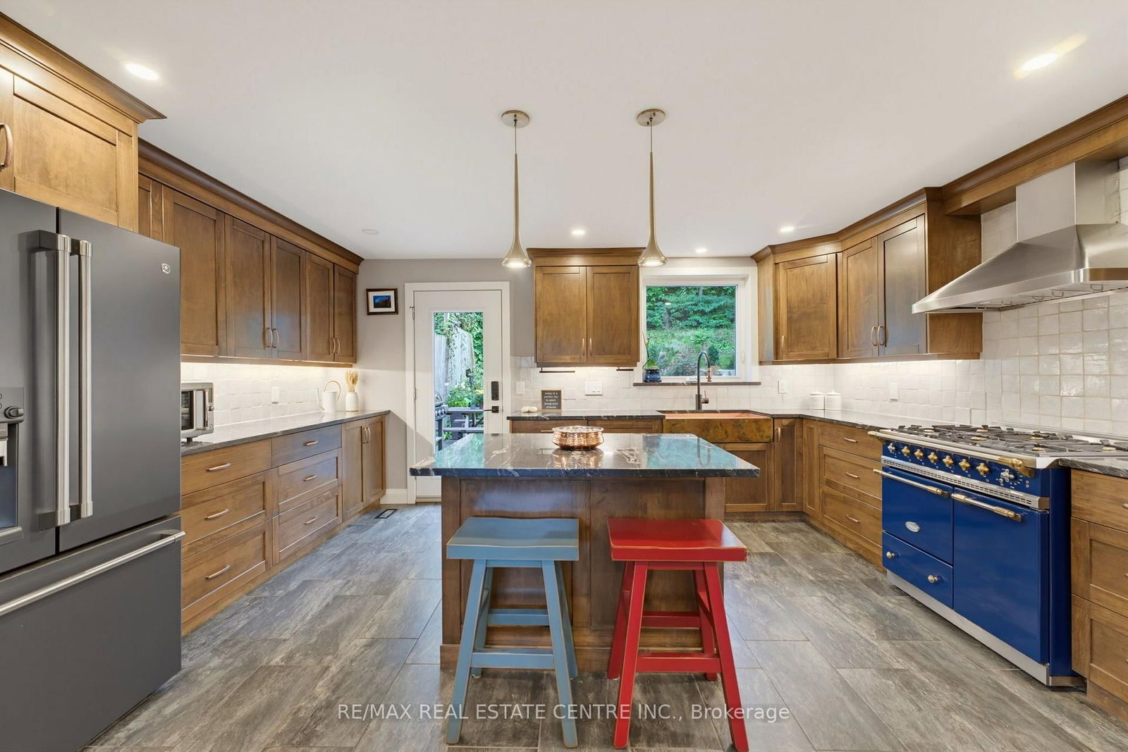 15 First Street S • Hamilton, ON photo 10