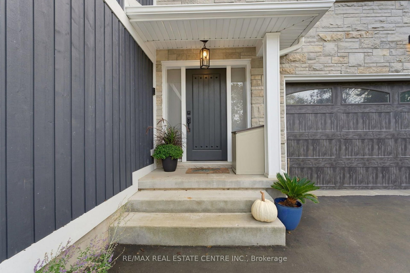 15 First Street S • Hamilton, ON photo 5