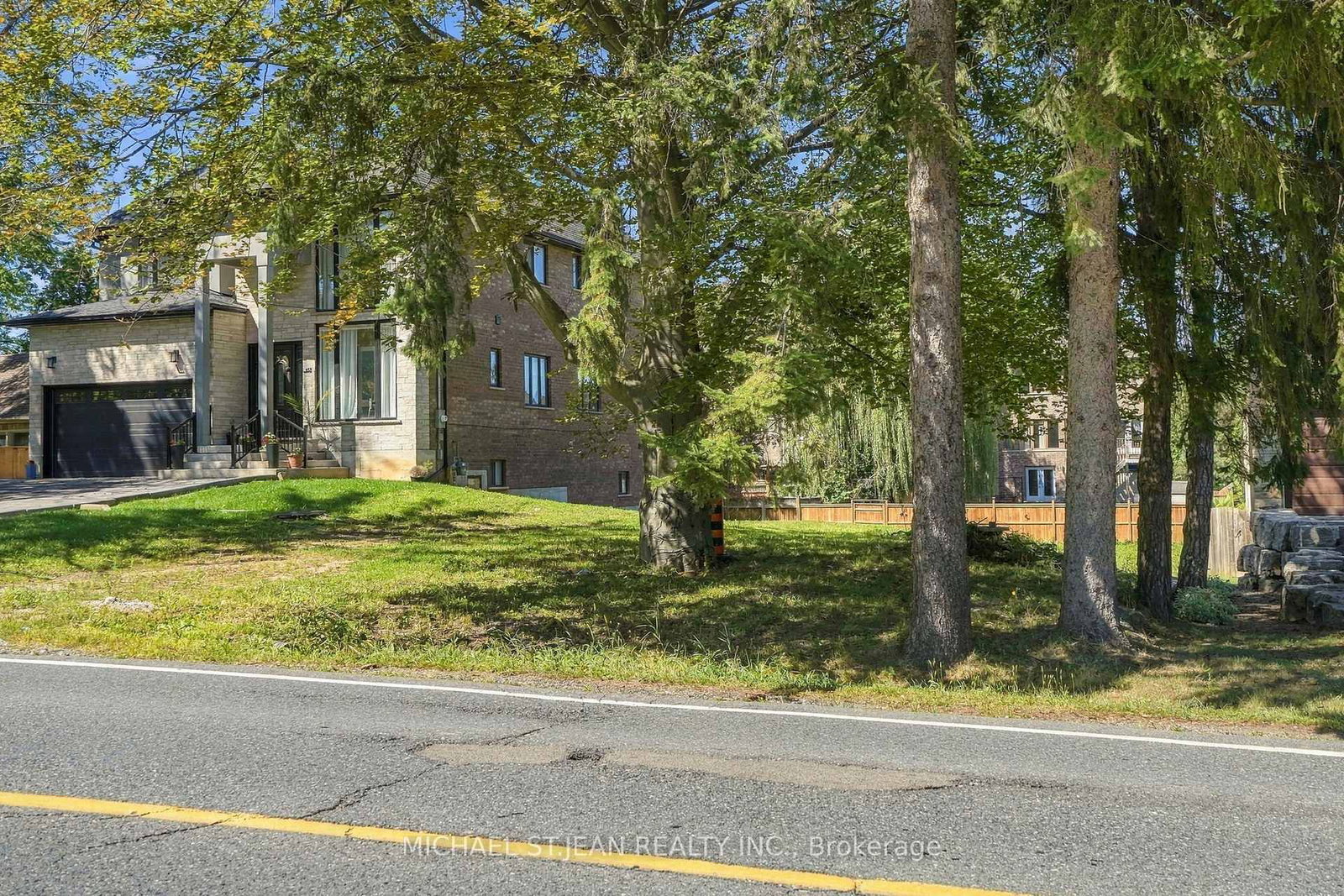 657 Mohawk Road • Hamilton, ON photo 11