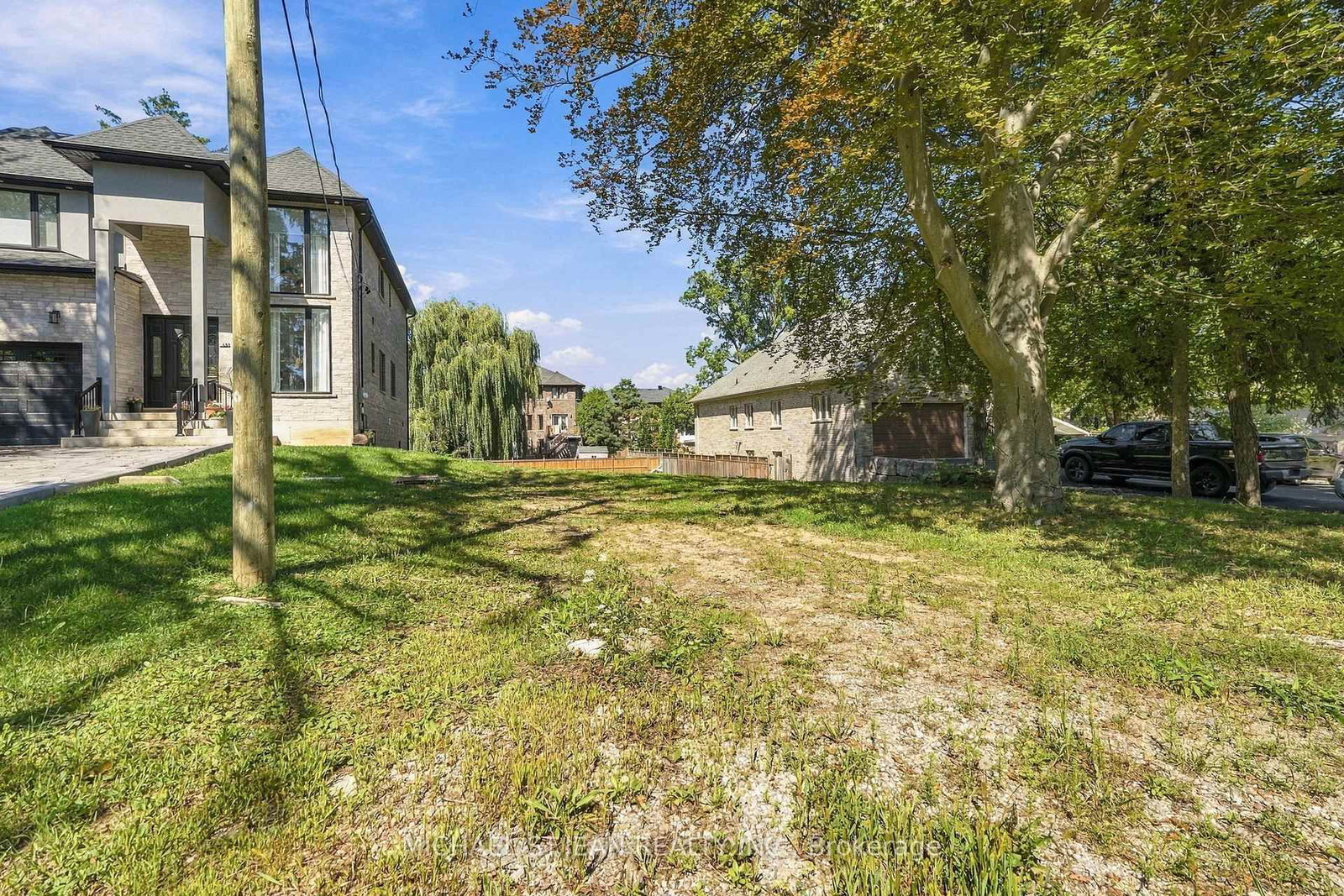 657 Mohawk Road • Hamilton, ON photo 5