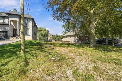 657 Mohawk Road • Hamilton, ON photo 5