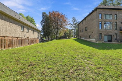 657 Mohawk Road • Hamilton, ON photo 6