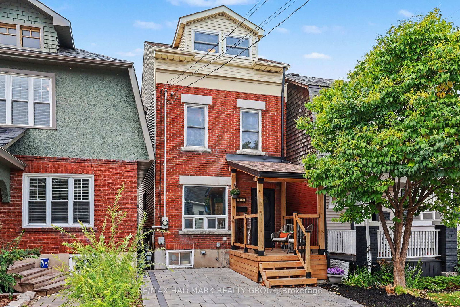 116 Hamilton Avenue N • Ottawa, ON photo 2