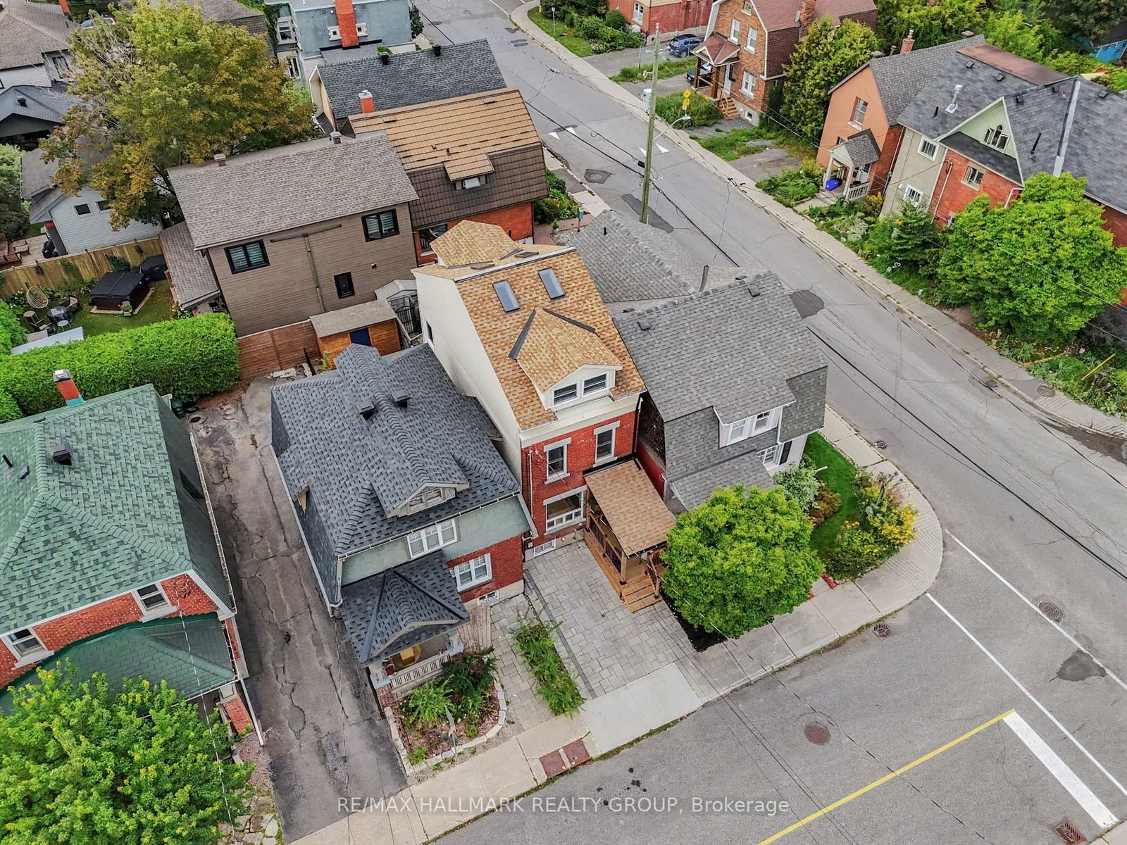 116 Hamilton Avenue N • Ottawa, ON photo 25