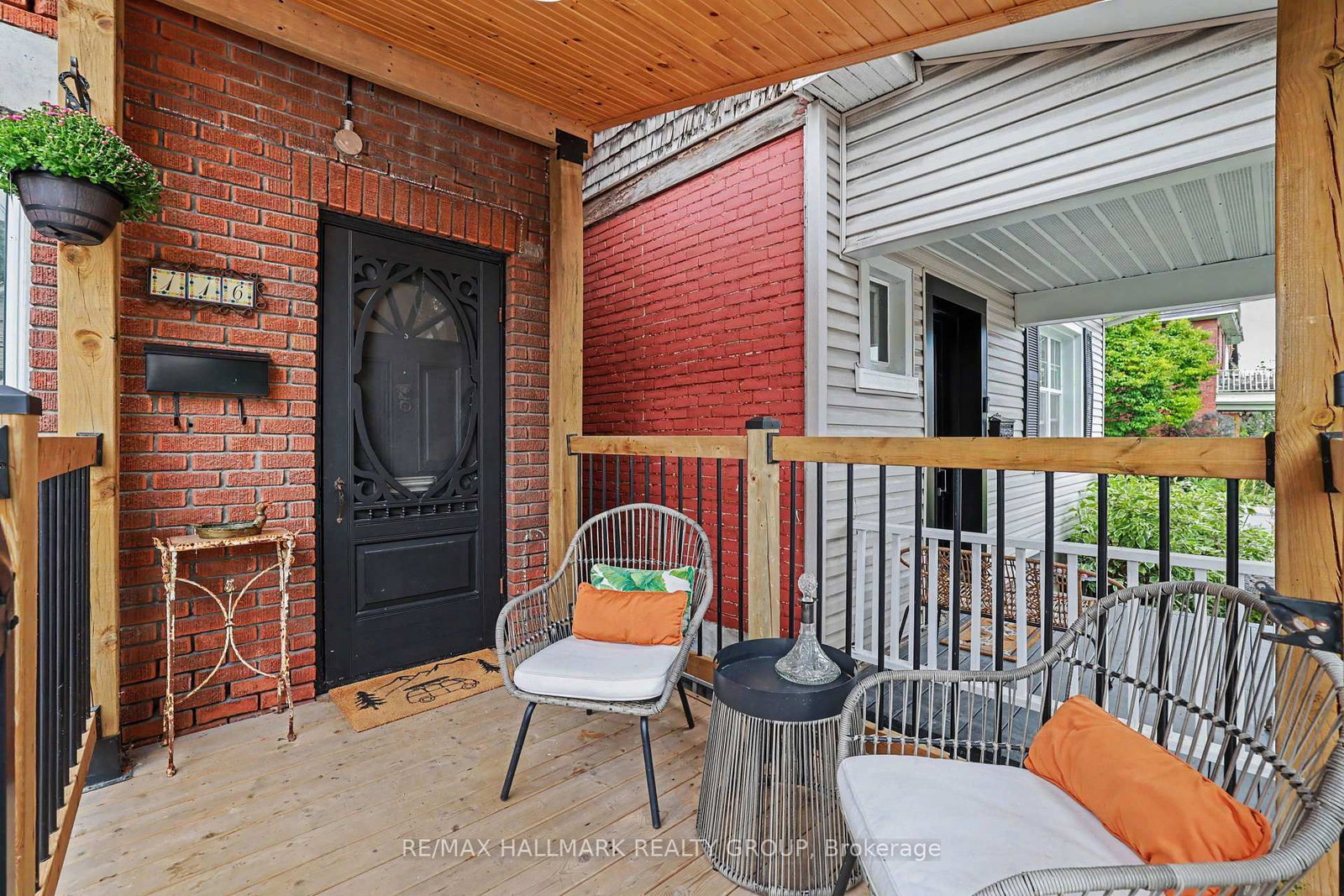 116 Hamilton Avenue N • Ottawa, ON photo 3