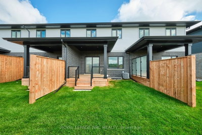 51 HARMONY Way • Thorold, ON photo 6