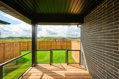 51 HARMONY Way • Thorold, ON photo 8