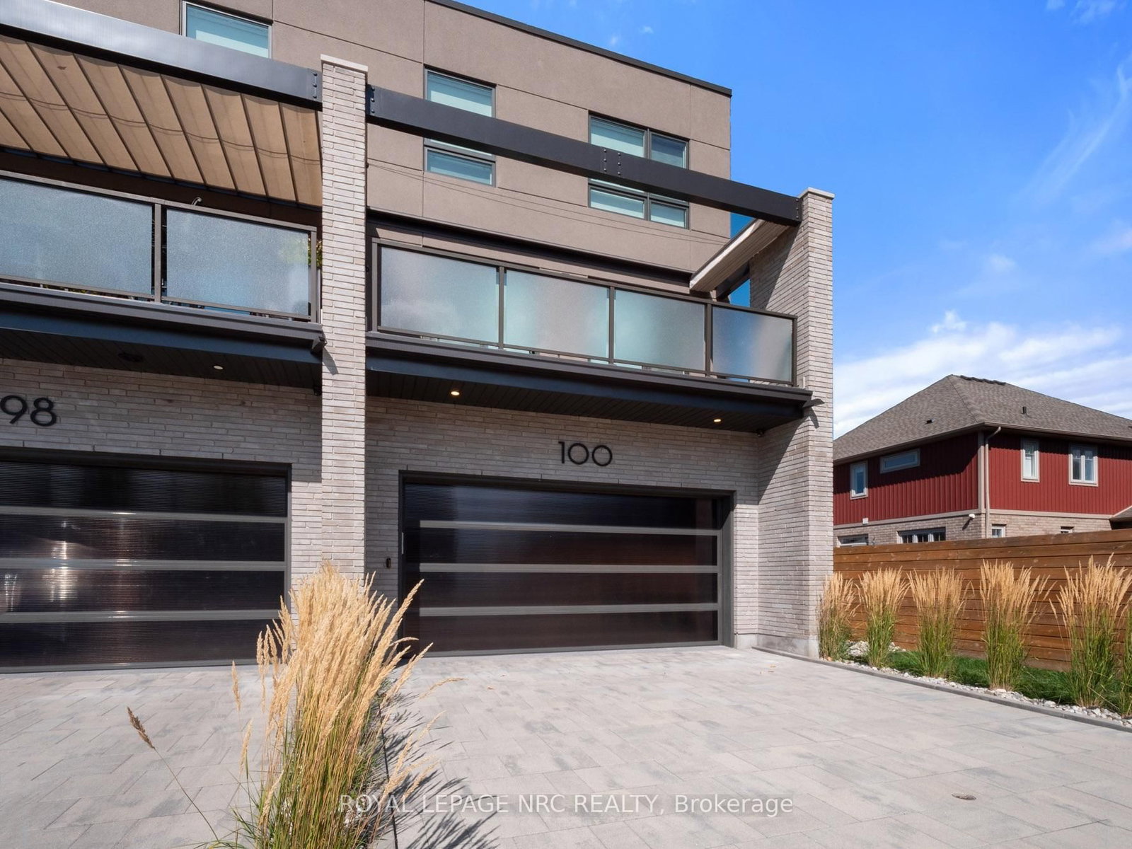 100 Moody Street • Pelham, ON photo 3
