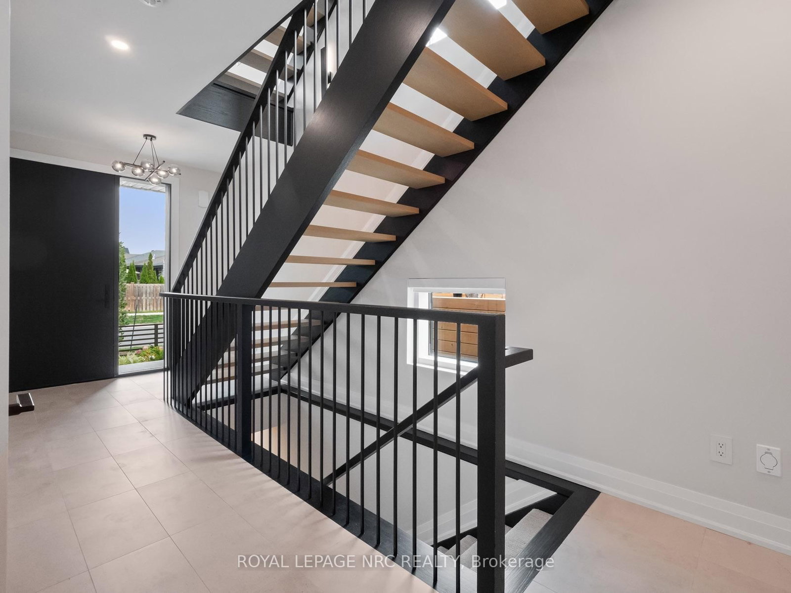 100 Moody Street • Pelham, ON photo 8