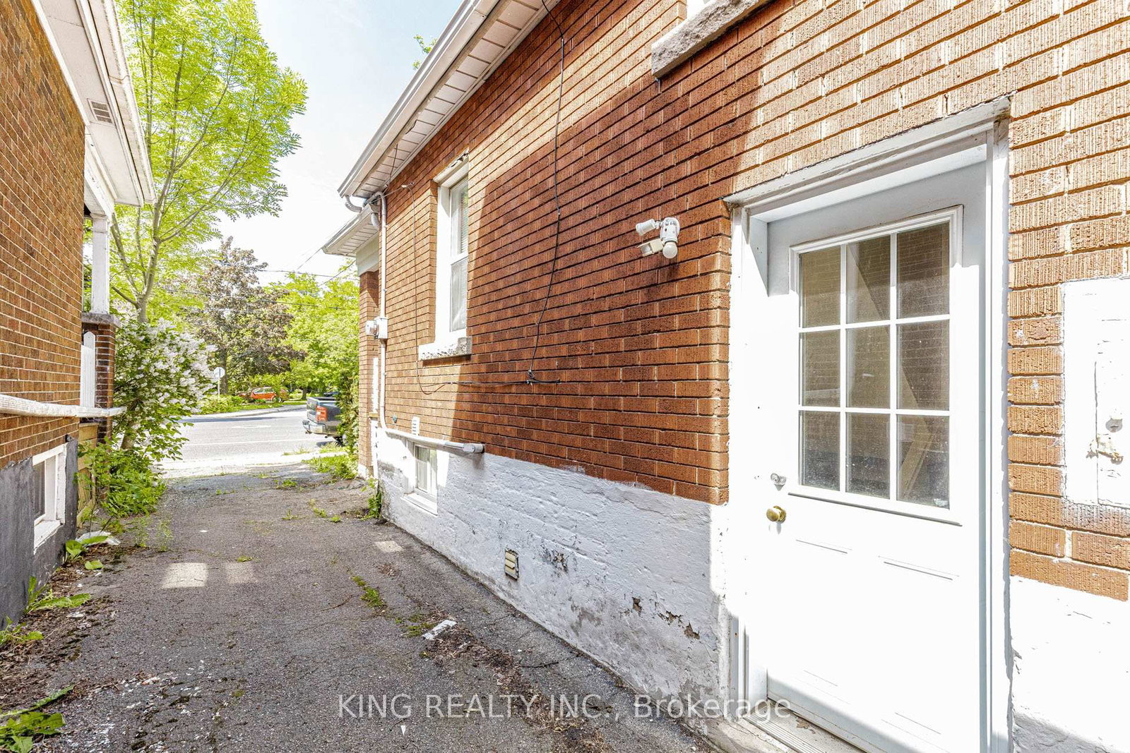1177 King Street W • Hamilton, ON photo 8