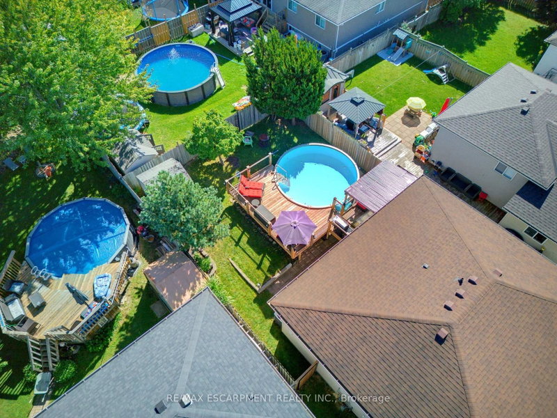 6 Stuart St photo 4