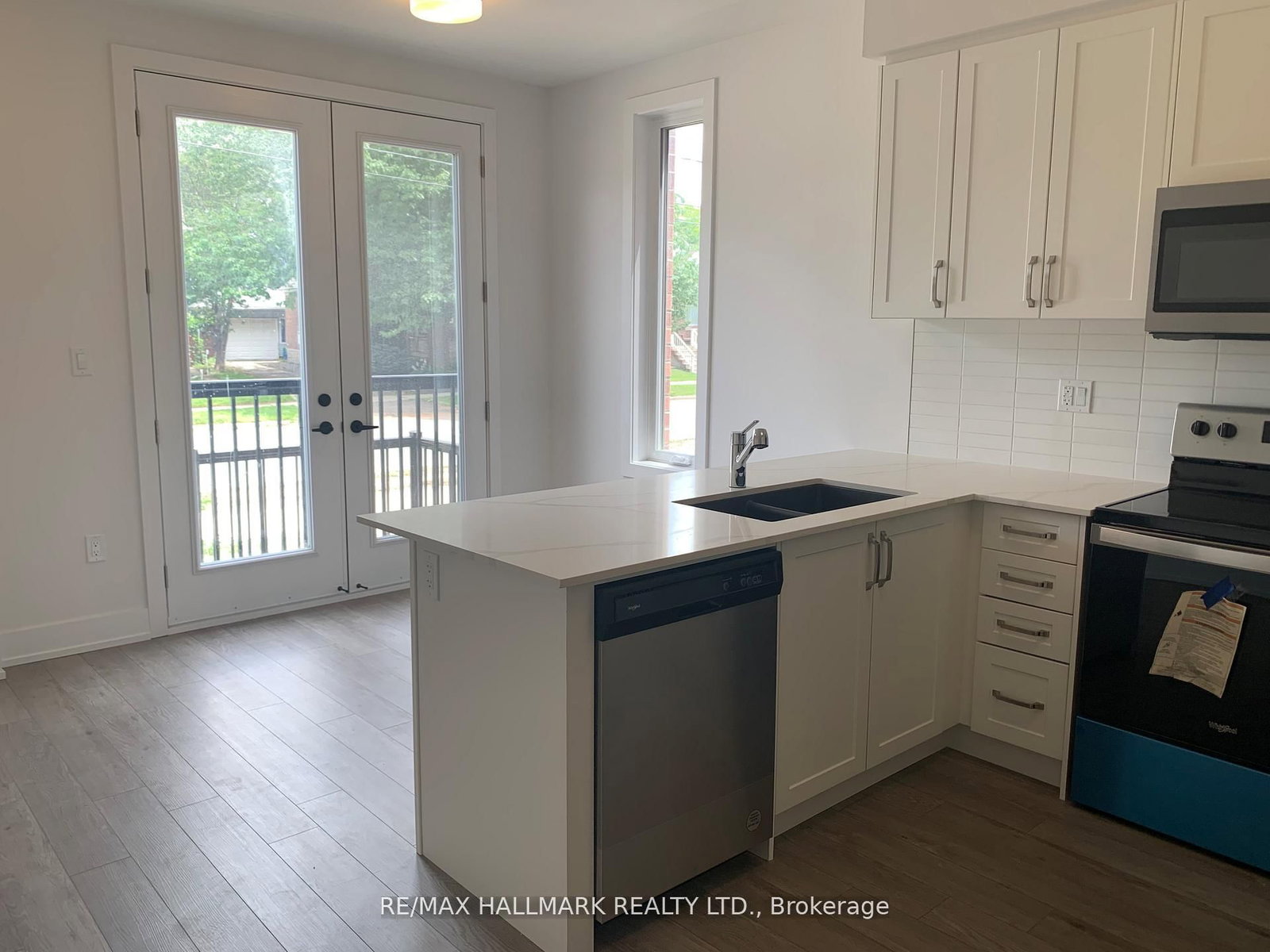 51 - 99 Roger Street S, Waterloo 4