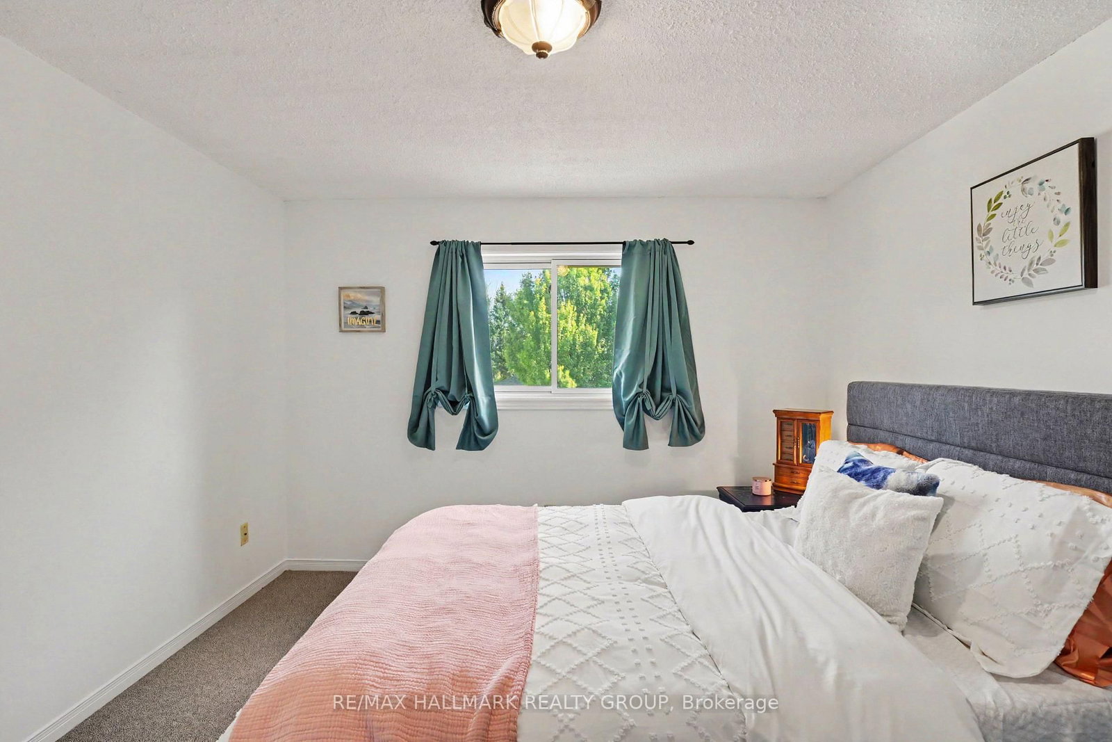 24 Garden Avenue • Perth, ON photo 14