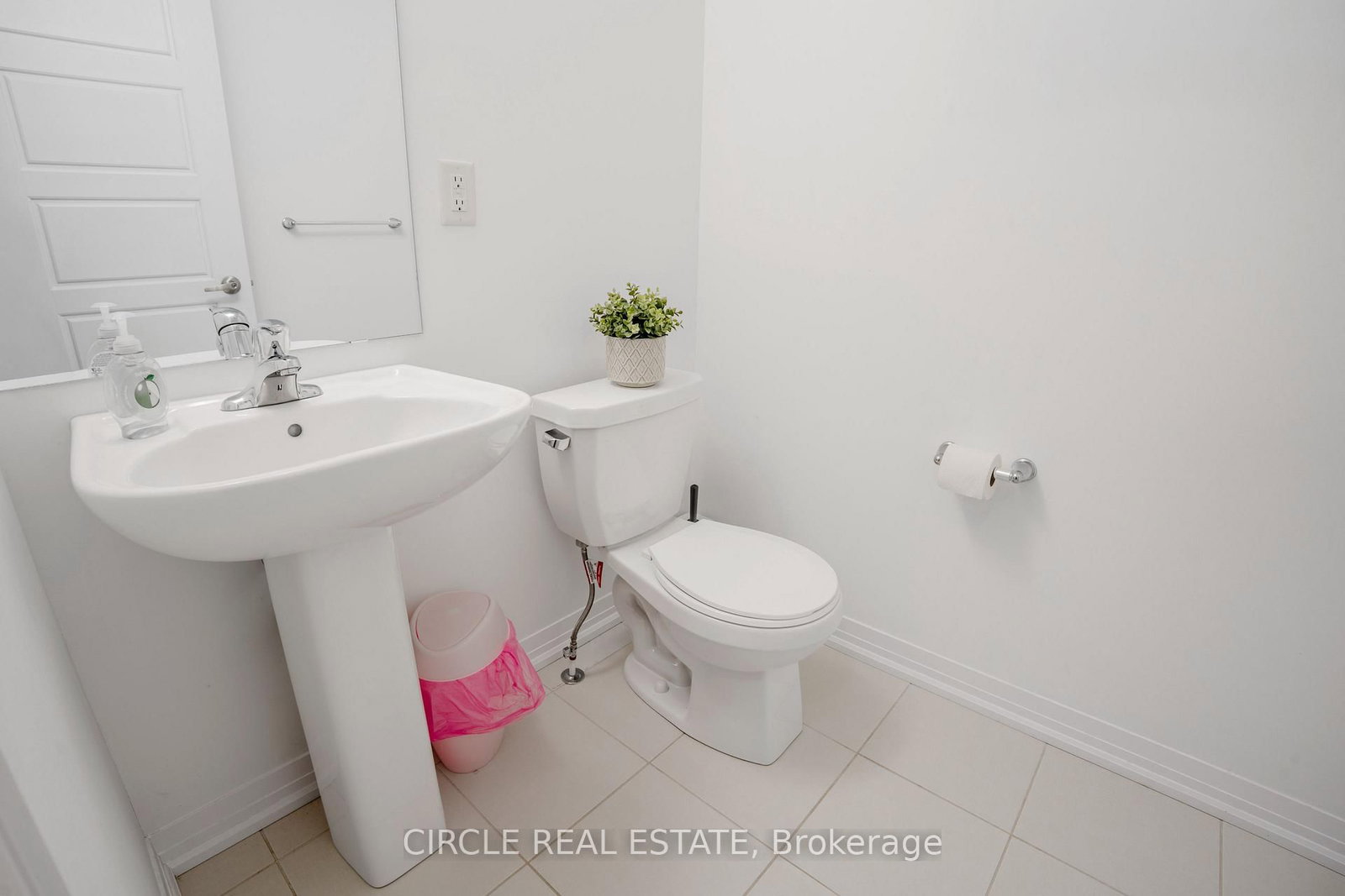 30 Heritage Way • Thorold, ON photo 17